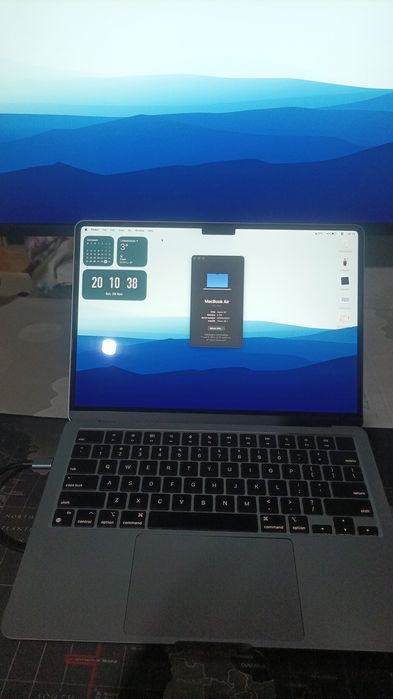 Macbook air m2 2022 yil 8/256gb