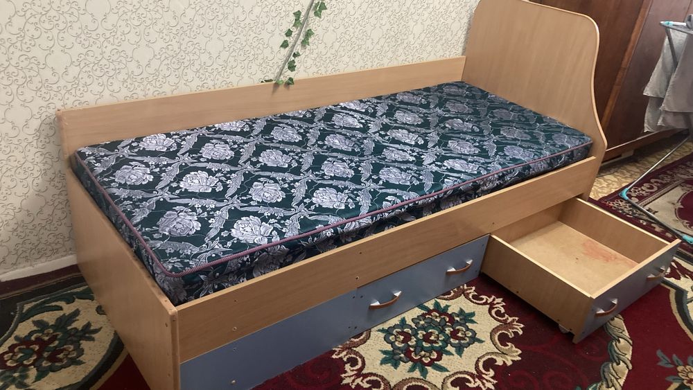 Кровать 2 метра в длину 90 cм в ширину