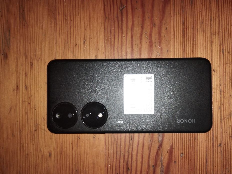 Продам телефон  HONOR