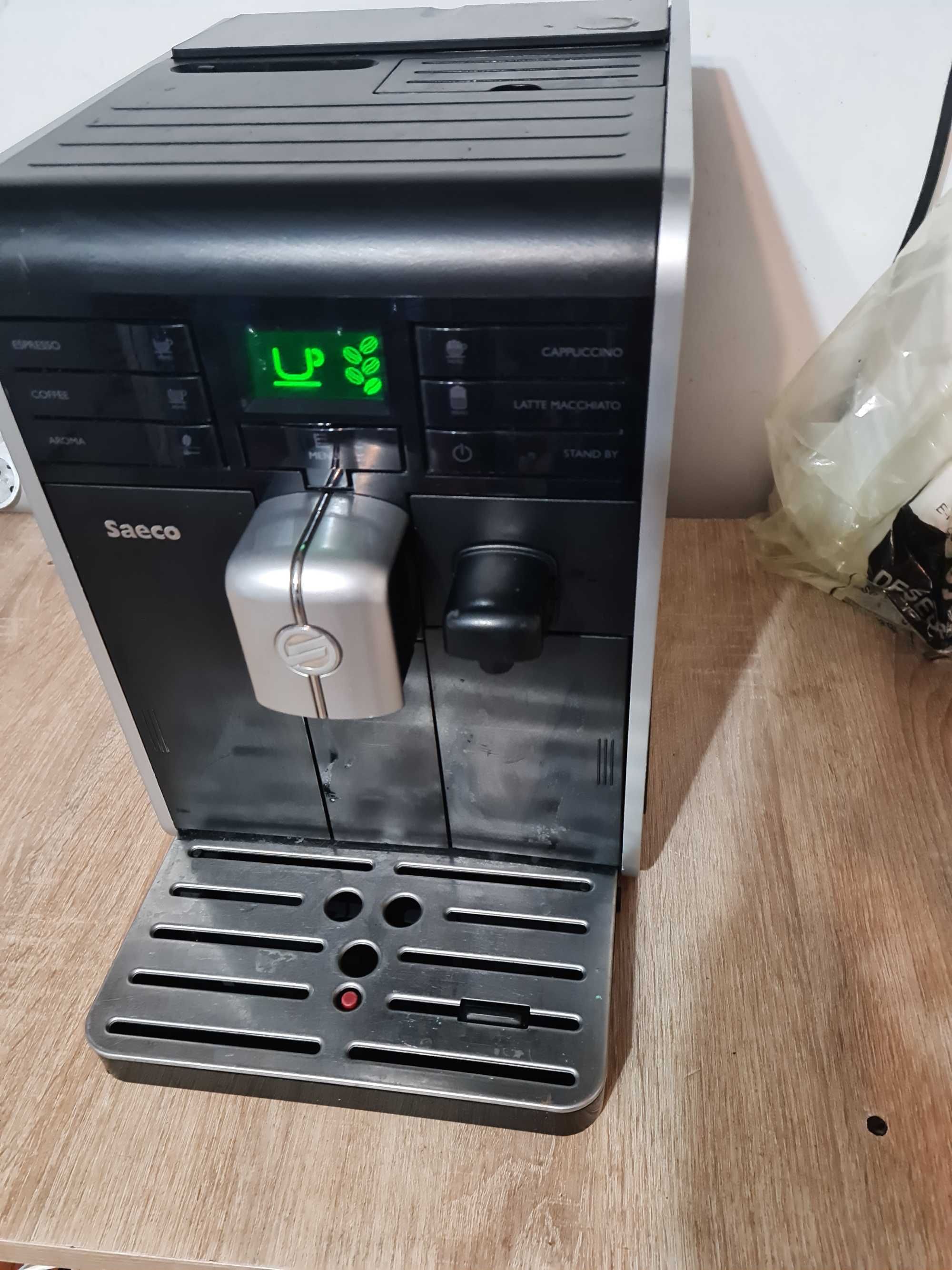 Saeco Moltio HD8769 Espressor cafea automat cu cafea boabe