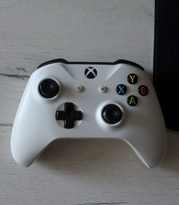 Джойстик, геймпад Xbox One