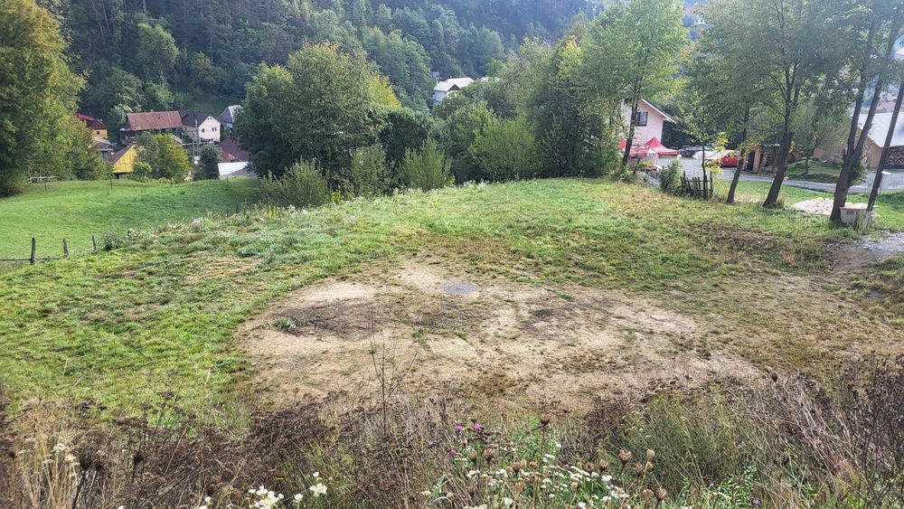 Teren intravilan de vinzare