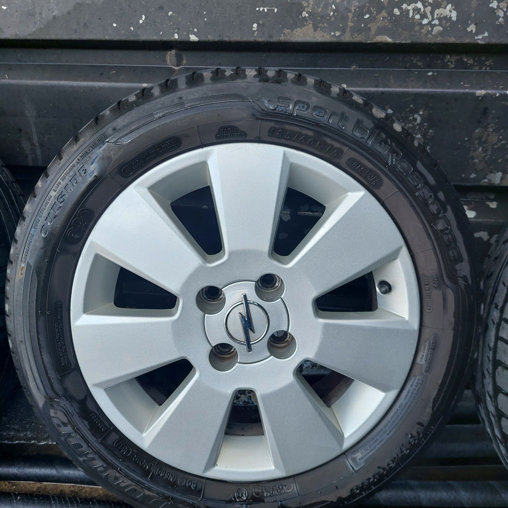Оригинални джанти за Opel 15" 4x100 с гуми 185х60х15