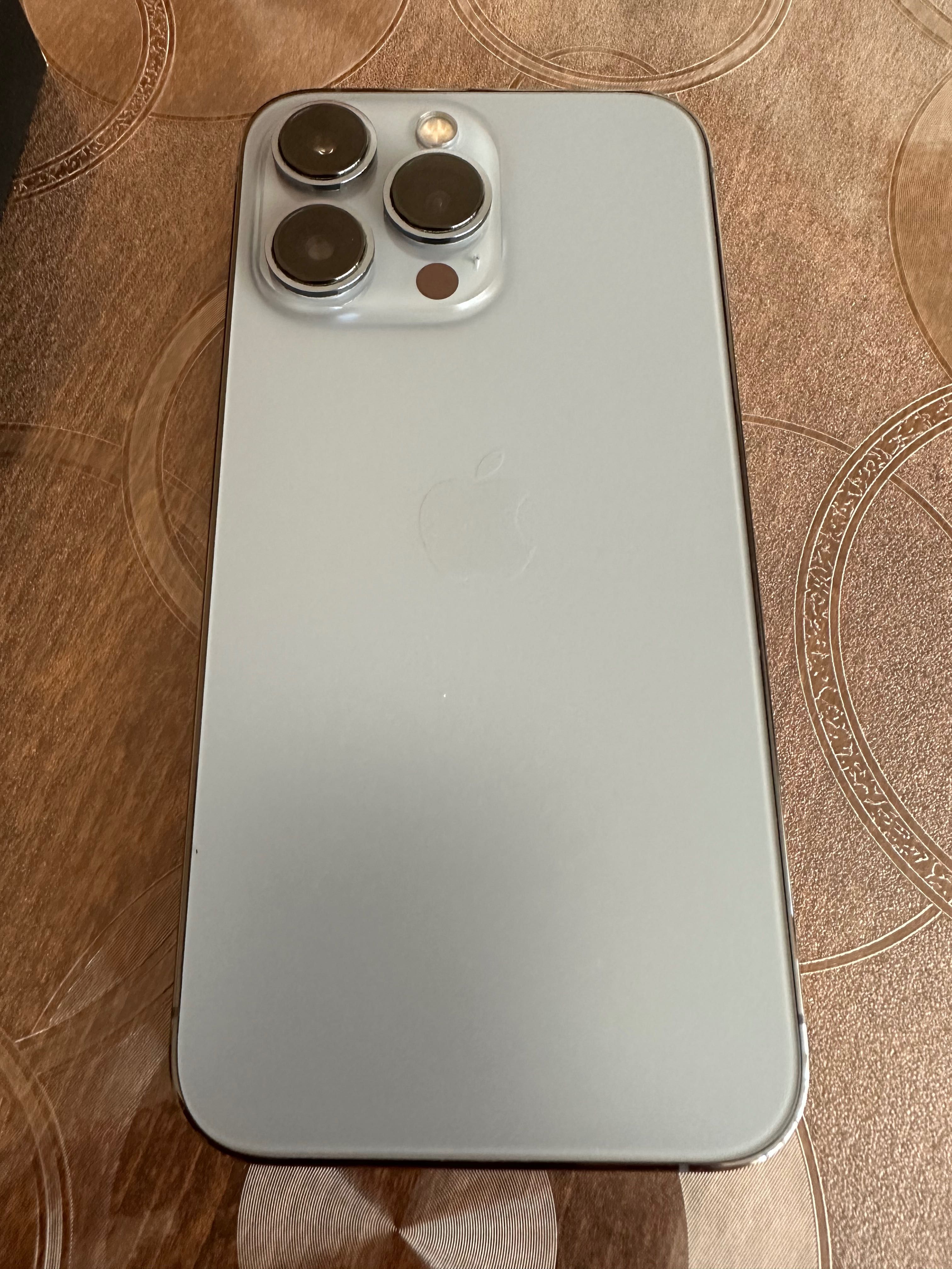 Продавам Iphone 13 Pro