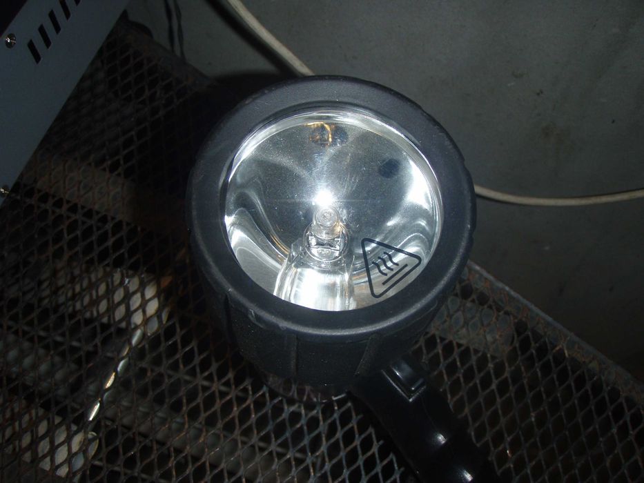 Lanterna cu bec Xeon Black & Decker BDV156, acumulatorul nu mai tine