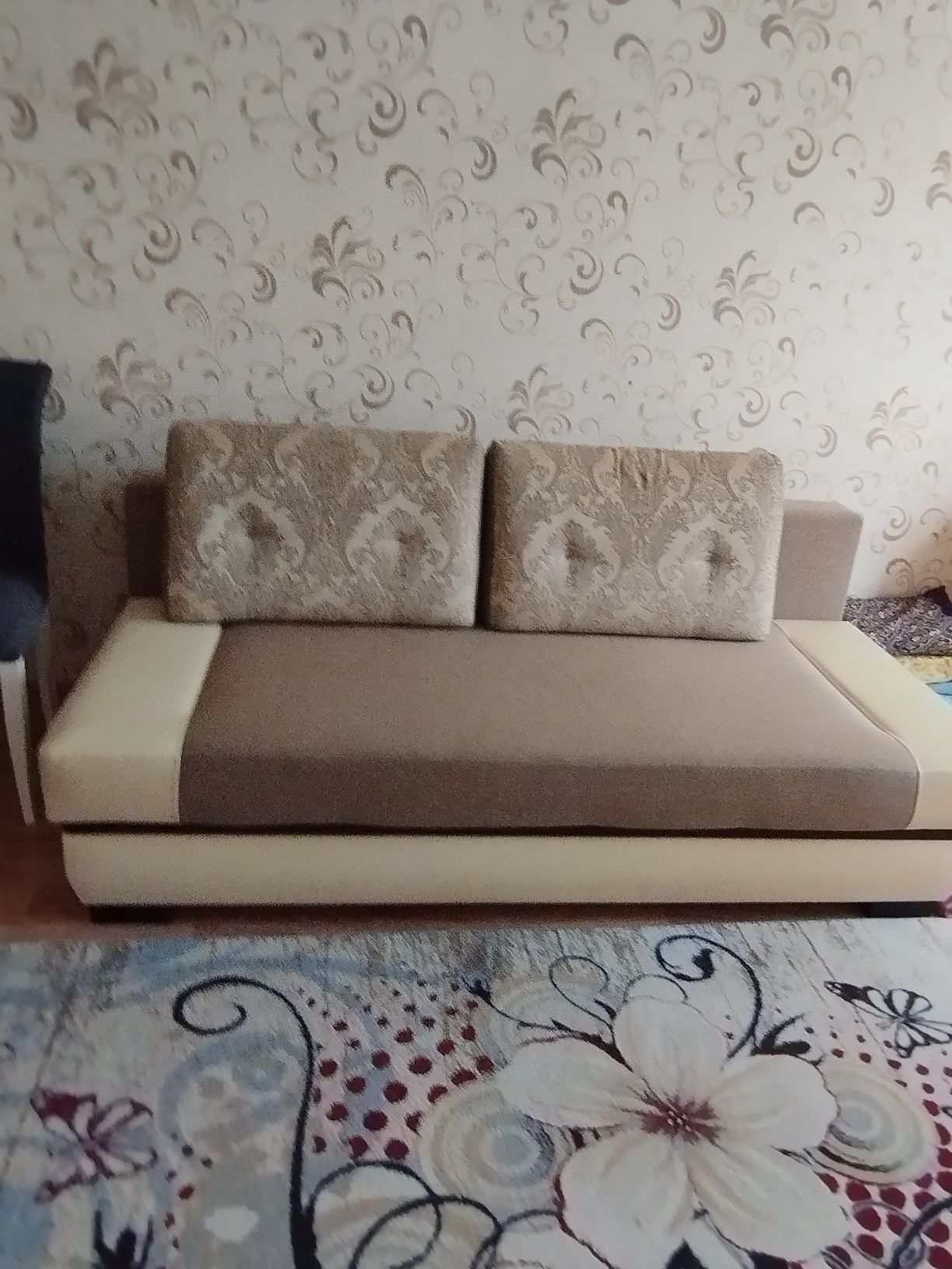 Продам мебель диван и 2 шкафа