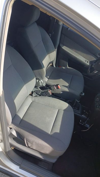 Vând sau schimb Chevrolet aveo