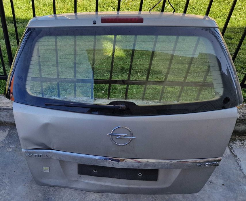 Haion complet avariat Opel Zafira B