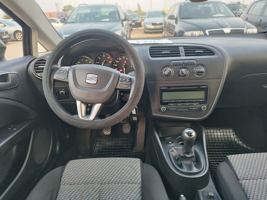 Seat Leon 1.6 TDI. An 2011. EUR.5.