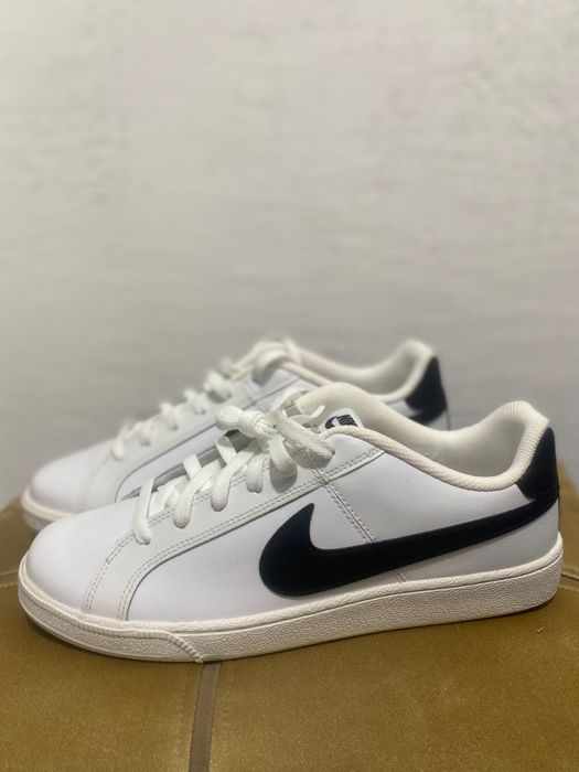 Продам летние кроссовки новые