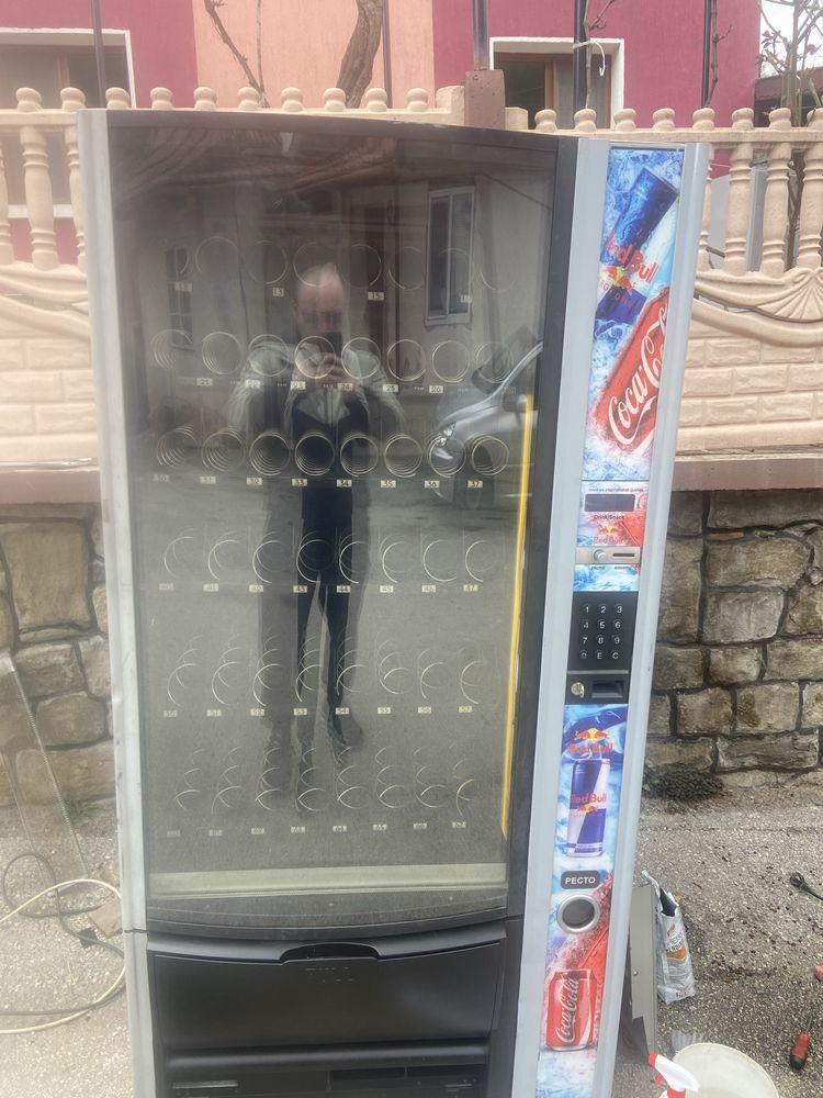 Зануси Сфера вендинг автомат!