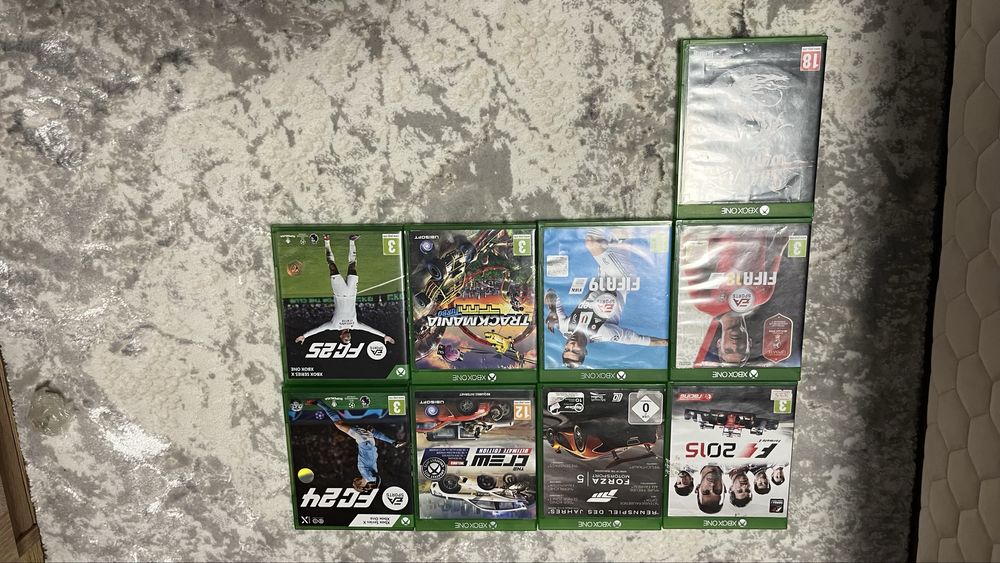 Vand Xbox One S+9 jocuri+o maneta