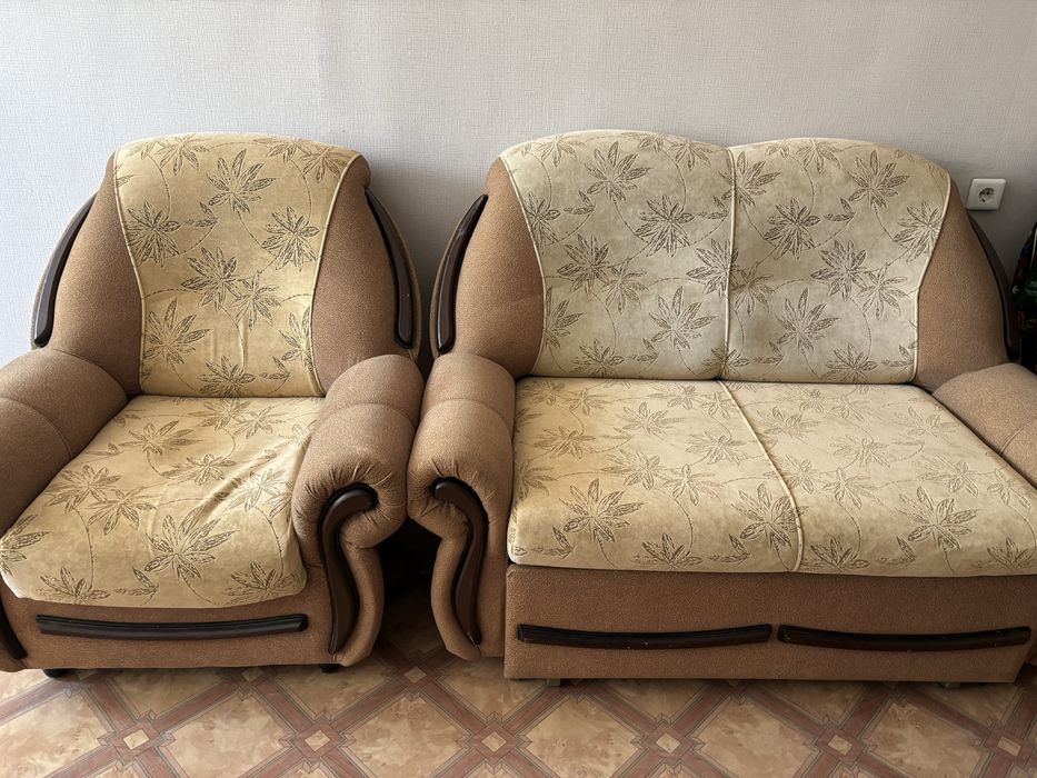 Срочно!!! Продам диван с креслом