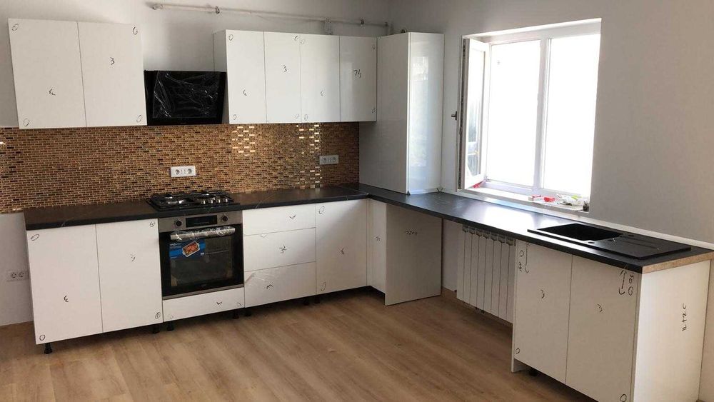 Apartament 3 camere de vanzare