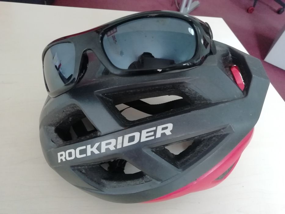 Cască ciclism și ochelari