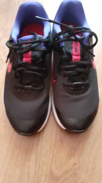 Юношески маратонки Nike р-р 37.5. Като нови
