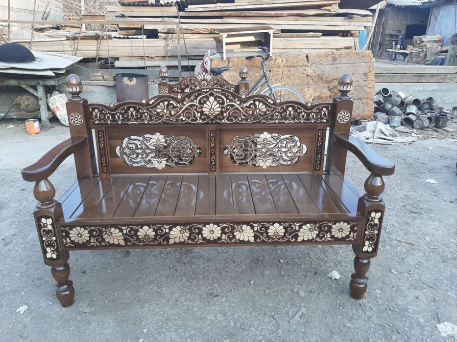 Скамека заказга ясайман ёнгок Листвинитцдан сасна матерялладан ясалади