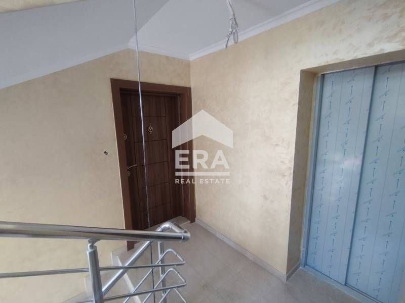 Продава се Тристаен апартамент в Хасково, Училищни - 126 кв.м за 561 €/кв.м - Снимка #9