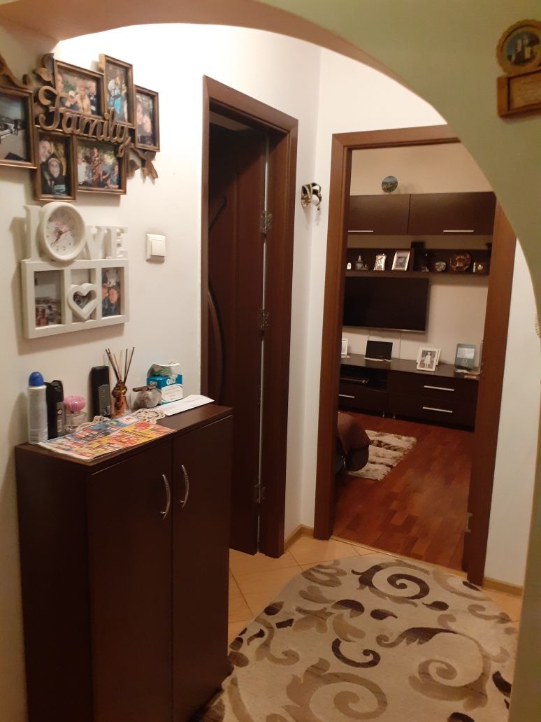 Vand apartament 2 camere