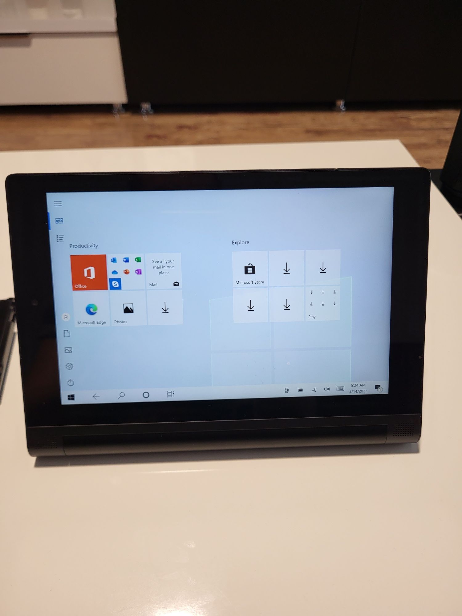 LENOVO Smart Yoga Tab