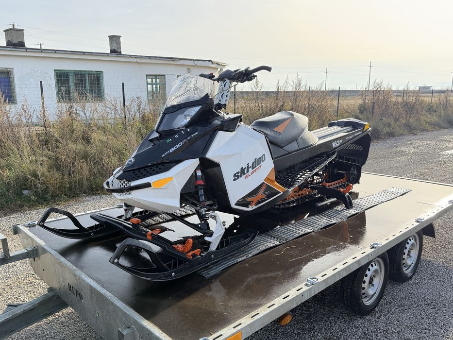 Can Am Ski-doo e-tec