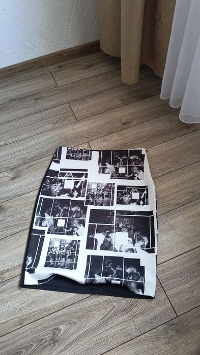 Fustă conică eleganta, modernă