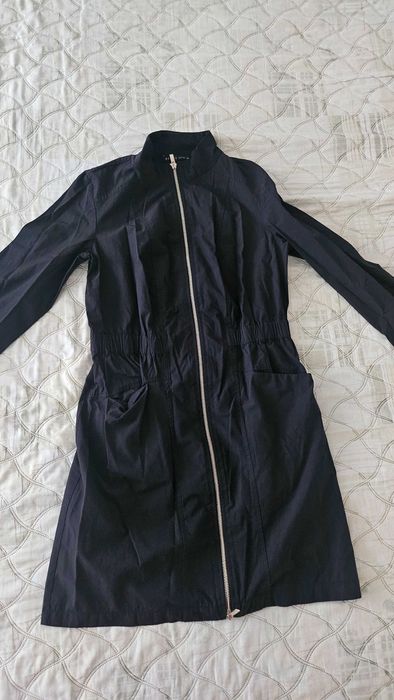 Черна рокля с цип MOHITO