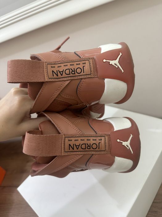 Nike Jordan Jumpman Two Trey - Coral