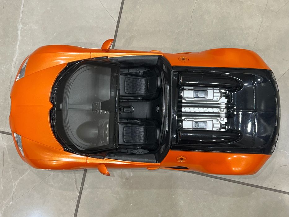 Bugatti Veyron Grand Sport Vitesse 1/14 RASTAR