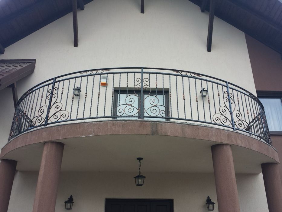 Fier forjat, balcoane balustrade, lucrate manual la forje si nicovala
