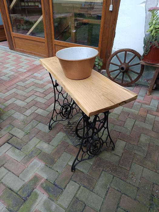 Lavoar baie , mașină de cusut