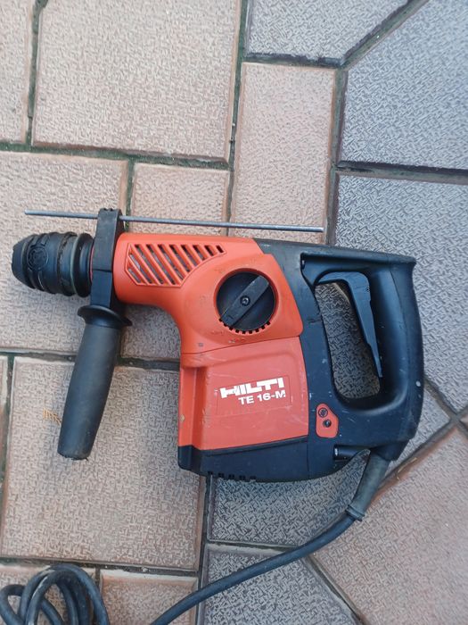 Rotopercutor HILTI TE 16 M , ca și noua cu toate funcțiile  pe ea