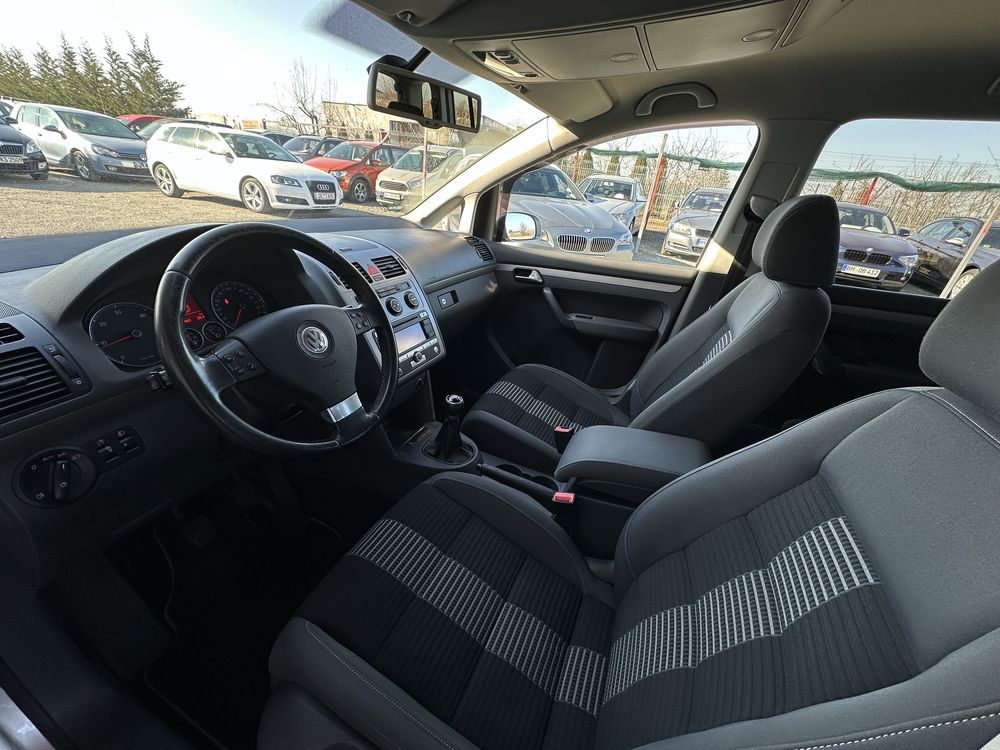 Volkswagen Touran 7 locuri, 1.9 TDI 105cp, 05/2008, 6+1 trepte, Clima