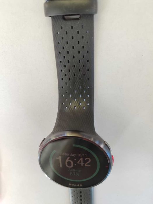 Smartwatch Polar Pacer PRO cu folie, cablu incarcare, bratara, cutie