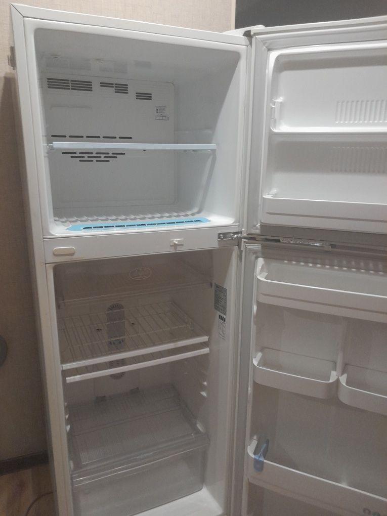 Холодильник сатылады LG