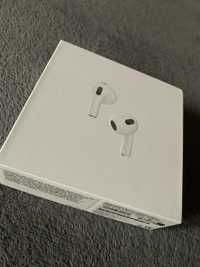 AirPods aproape noi