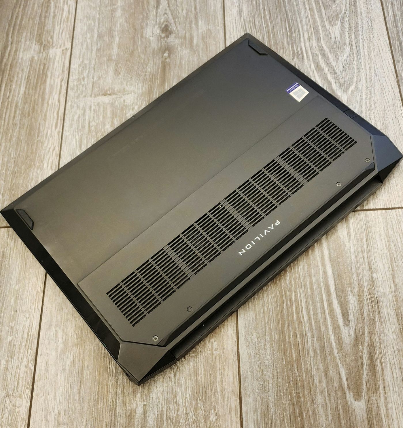 Игравой ноутбук HP pavilion Gaming 15