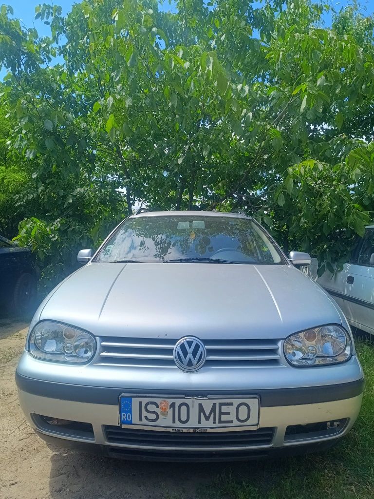 VW  golf 4 combi 2002 ,benzina. Preț în lei.