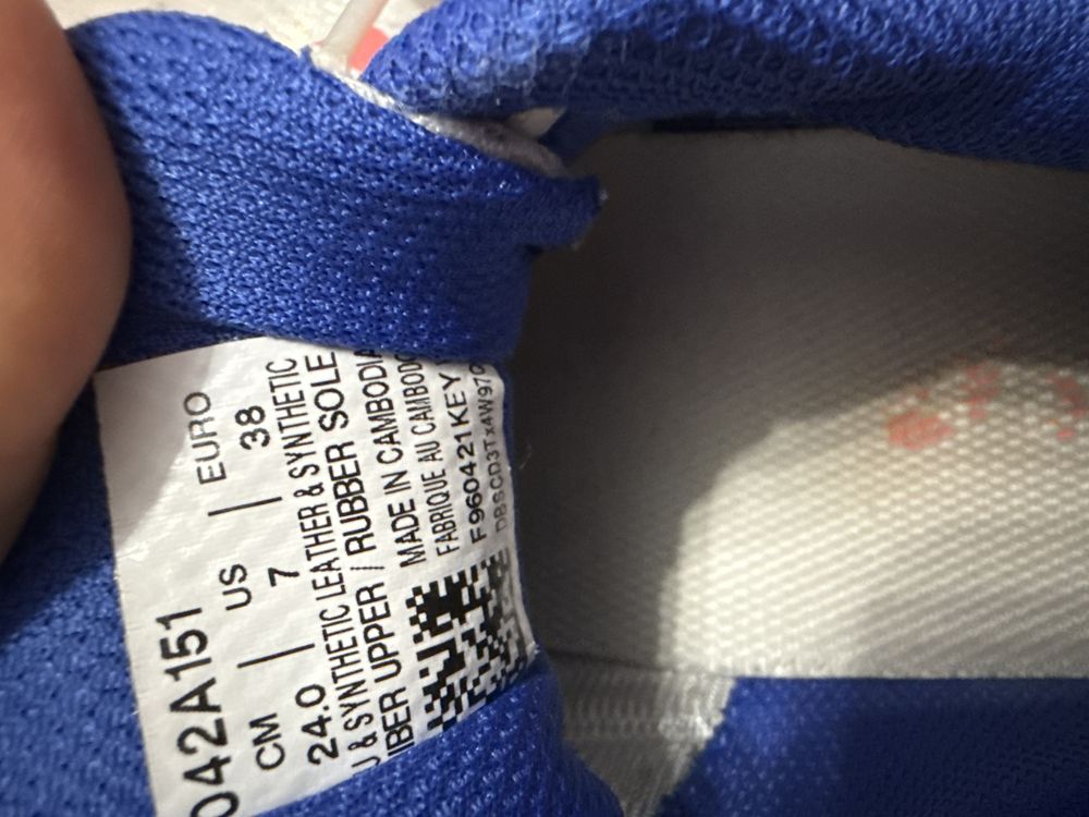 ASICS спортна нова удобна обувка