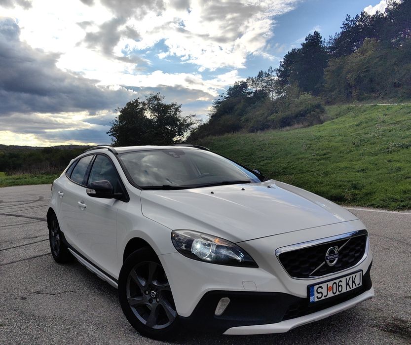 Volvo V40 2.0 Cross Country diesel 5 cilindrii