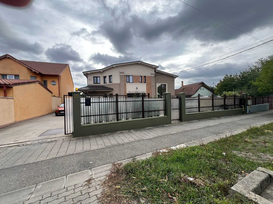 Spațiu Multifuncțional 663 mp, Perfect pentru Școală sau Grădiniță.