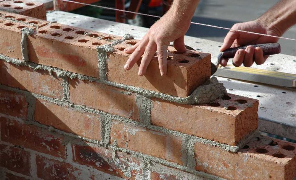Executam diferite lucrari exteriore si interioare pentru casa TA