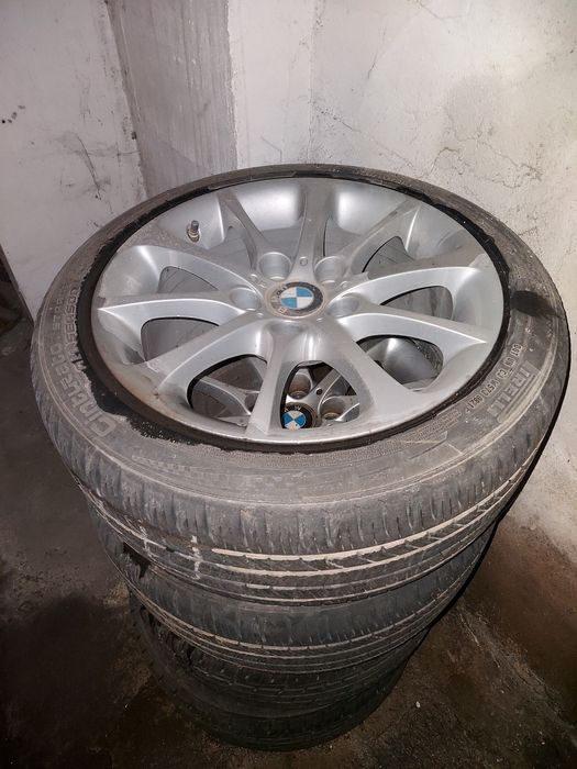 Джанти BMW 17 цола с летни гуми Pirelli