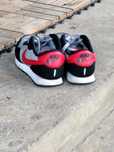 Adiasi Nike Grey