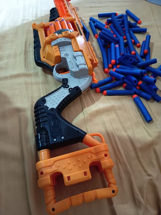 Pistol cu gloante de nerff