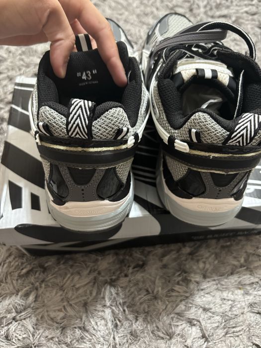 Off white be right back