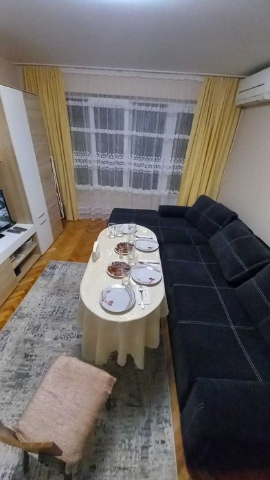 Продавам Ъглов диван с функция сън