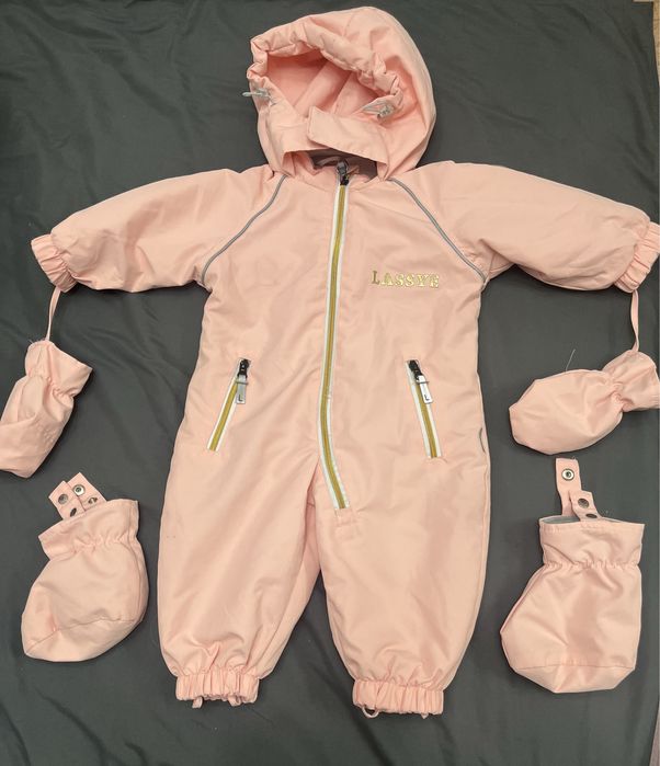 Осенний комбинезон. В отличном состоянии. Размер 68. Цена 5000