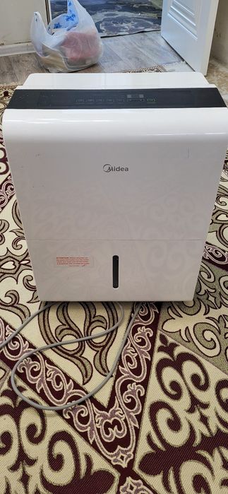 Продам срочно Осушитель воздуха почти новый на ремонте не быль