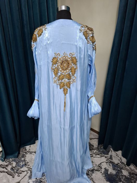 Двойка Абая Производство Дубай